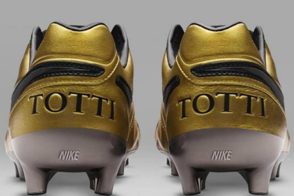 nike tiempo totti