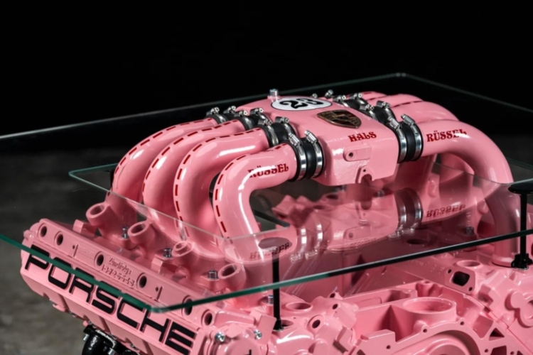 porsche-pink-pig-motor-postaje-unikatni-sto-za-kafu-2