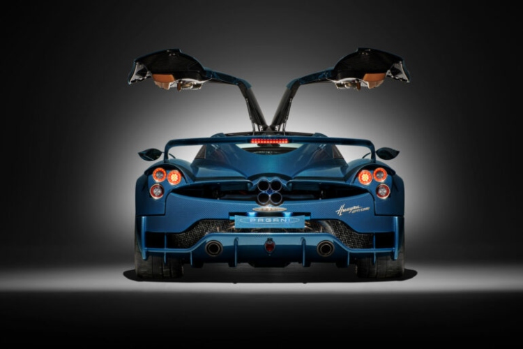 pagani-huayra-epitome-jedinstveni-superautomobil-sa-rucnim-menjacem-4