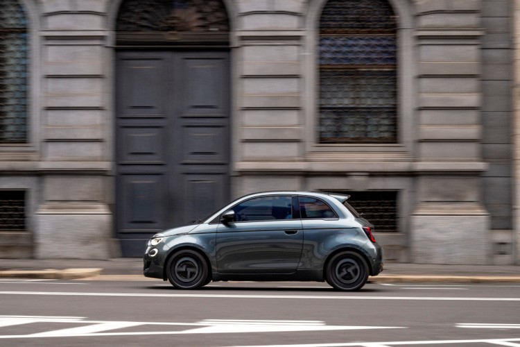 fiat-500e-giorgio-armani-1