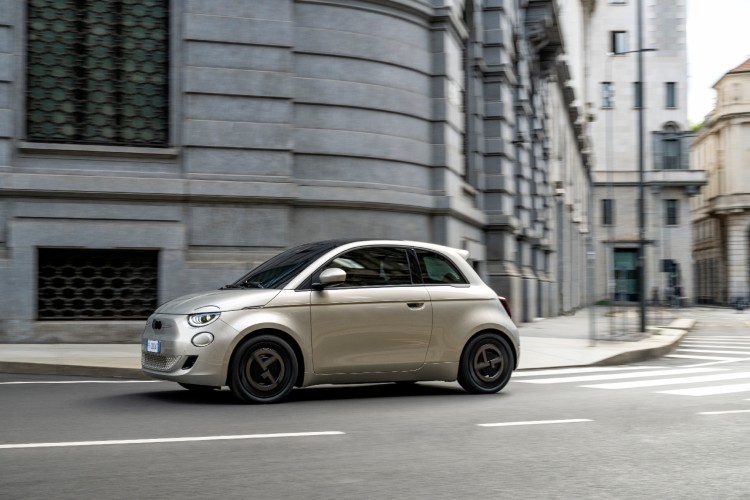 fiat-500e-giorgio-armani-14