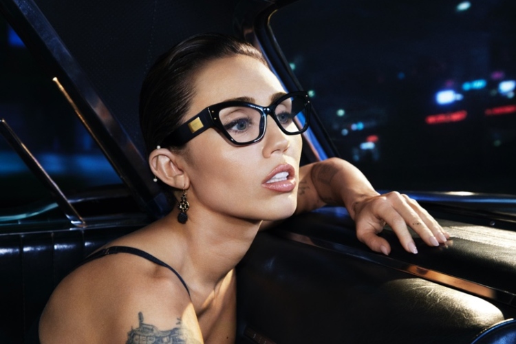 majli-sajrus-u-glamuroznoj-kampanji-za-dolce-gabbana-eyewear-jesen-2024-2