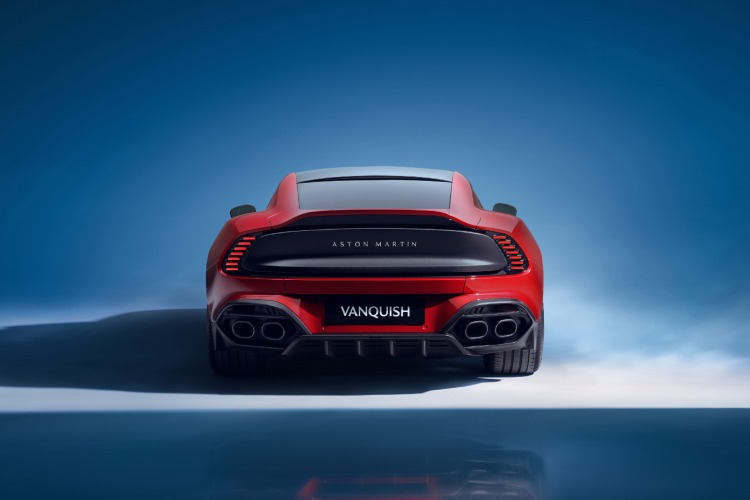 aston-martin-vanquish-4