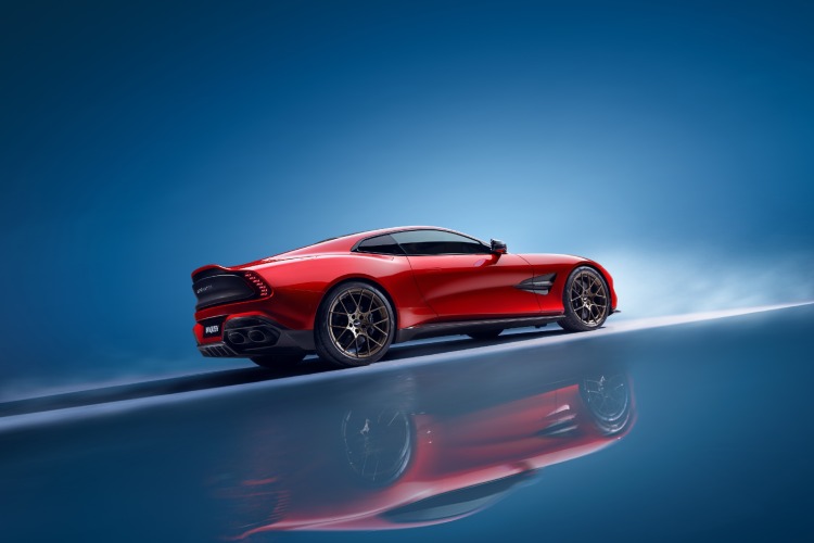 aston-martin-vanquish-10