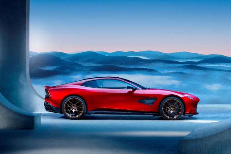 aston-martin-vanquish-12