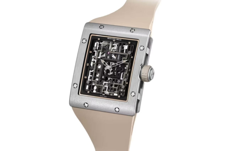 richard-mille-predstavlja-rm-16-02-automatic-extraflat-remek-delo-brutalisticke-elegancije-i-horoloske-preciznosti-3