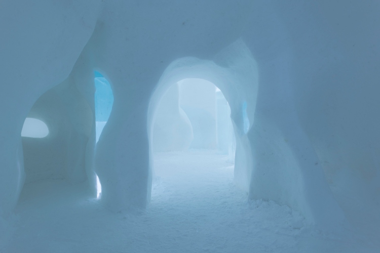 svedski-icehotel-zamrznuto-umetnicko-remek-delo-inspirisano-prirodom-20