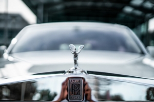 Nagrada za spektakularne rezultate: Rolls-Royce poklanja akcije zaposlenima