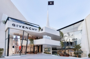 Zavirite u novi Givenchy butik na Rodeo Drajvu