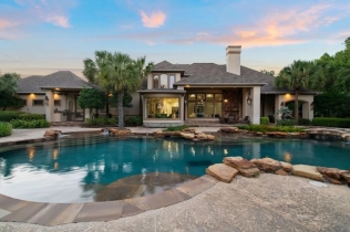 Luksuzno imanje na Smaragdnom jezeru u Teksasu na aukciji