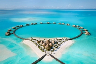 Ritz-Carlton Reserve debituje u Saudijskoj Arabiji luksuznim privatnim odmaralištem na Crvenom moru