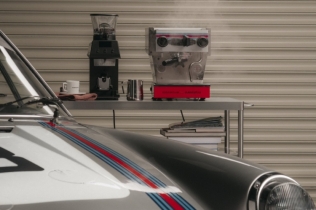 Oživite jutro uz La Marzocco i Porsche Espresso aparat