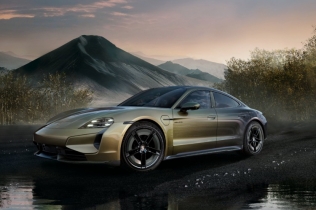 Ovaj Porsche Taycan Turbo S inspirisan je dragocenim dragim kamenom