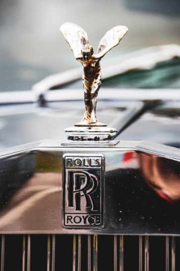 Nagrada za spektakularne rezultate: Rolls-Royce poklanja akcije zaposlenima